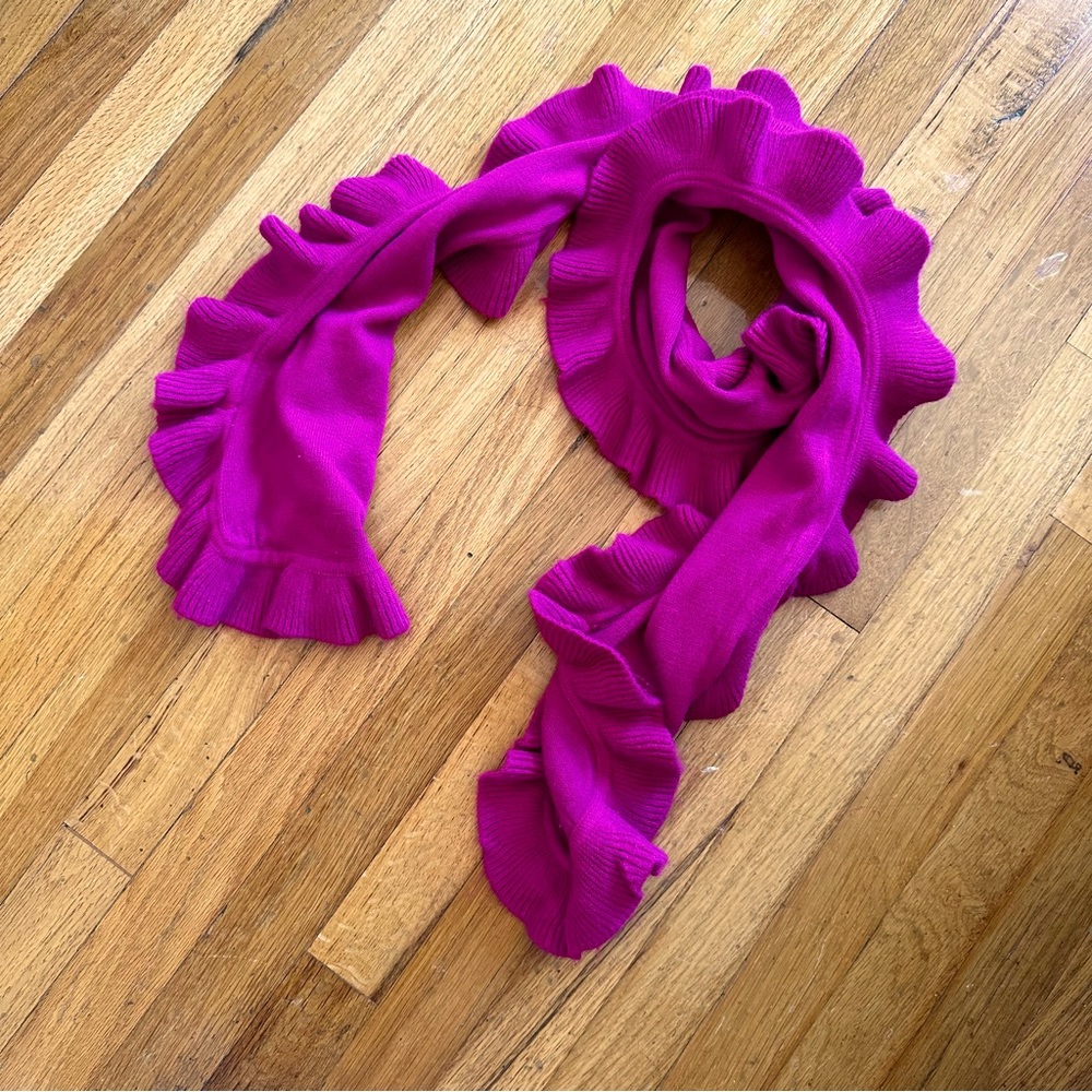 Woman’s Ruffle Scarf - Picture 2 of 6